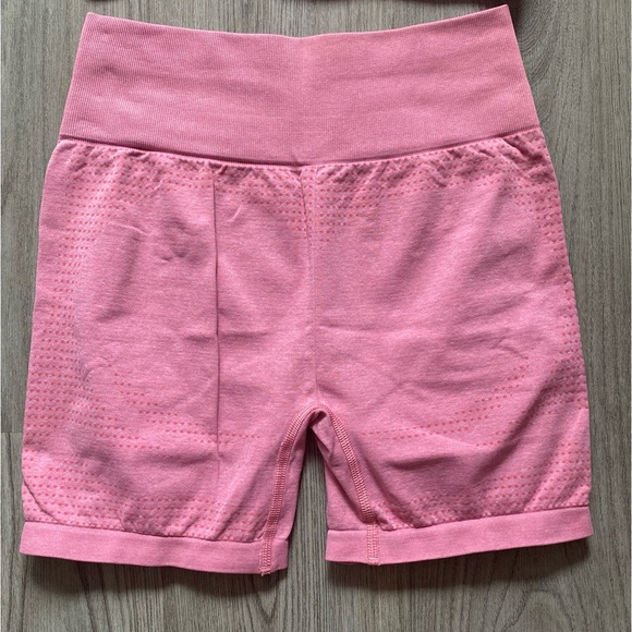 ⚠️SOLD⚠️Gymshark Vital Seamless Shorts - Picture 2 of 3